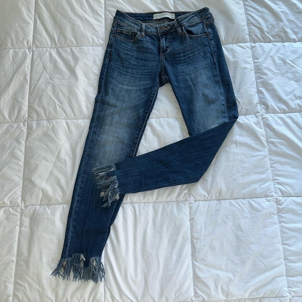HIDDEN JEANS Frayed Hem Skinny Jeans